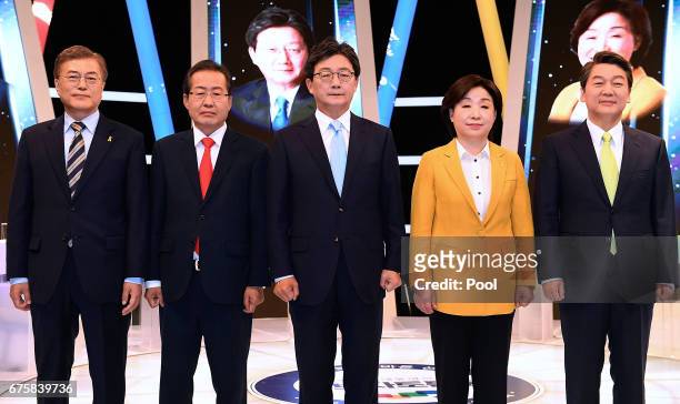 Moon Jae-in, the presidential candidate of the Democratic Party of Korea, Hong Yong-pyo, presidential candidate of the Liberty Korea Party, Yoo...