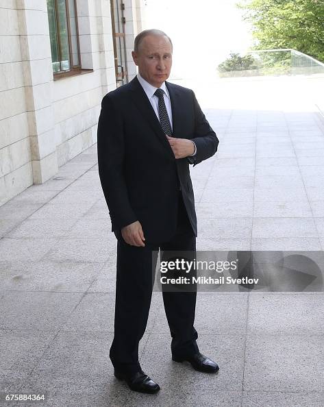 Russian President Vladimir Putin receives German Chancellor Angela Merkel Russian President Vladimir Putin receives German Chancellor Angela Merkel