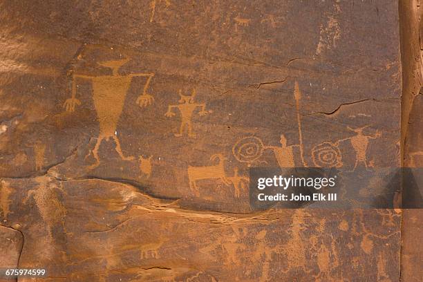 potash petroglyphs - potash fotografías e imágenes de stock