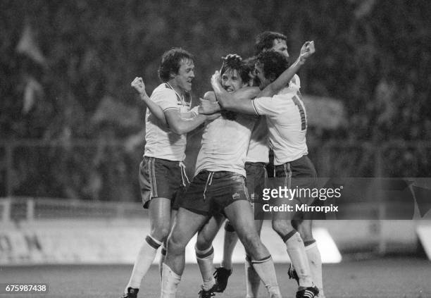 World Cup Qualifying match at Wembley Stadium. England defeated Hungary by 1 goal to 0 to qualify for the 1982 tournament in Spain. Paul Mariner...