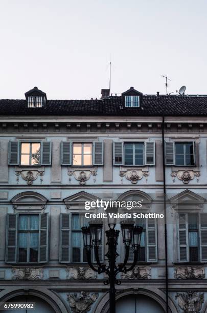 detail of a palace at piazza san carlo turin, piedmont, italy, europe - paesaggio urbano stockfoto's en -beelden