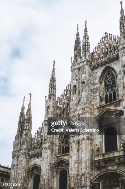 milan cathedral (duomo) - struttura edile - fotografias e filmes do acervo