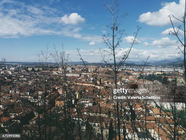 elevated view of brescia, piemonte, italy - paesaggio urbano stock pictures, royalty-free photos & images