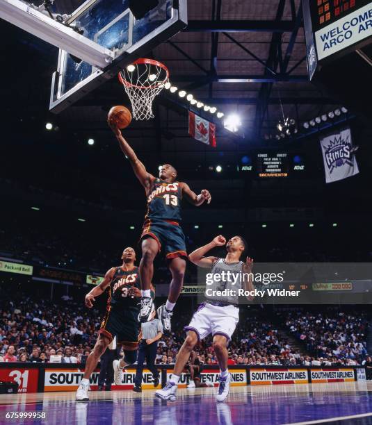 Eric Snow of the Seattle SuperSonics shoots against the Sacramento Kings circa 1997 at Arco Arena in Sacramento, California. NOTE TO USER: User...