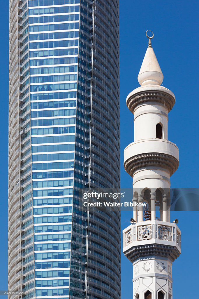 Uae Abu Dhabi Exterior High-Res Stock Photo - Getty Images