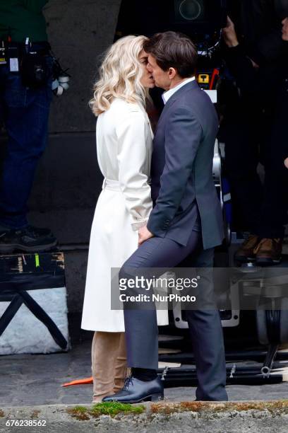 Tom Cruise seen kissing Vanessa Kirby during a scene for 'Mission Impossible 6' in Paris, France, on May 2, 2017.