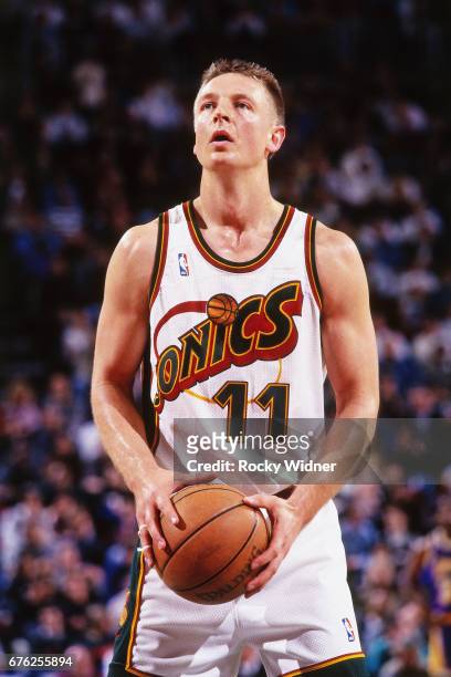 Detlef Schrempf of the Seattle SuperSonics shoots against the Los Angeles Lakers circa 1996 at Key Arena in Seattle, Washington. NOTE TO USER: User...