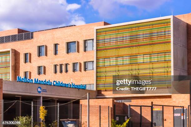 nelson mandela children's hospital in johannesburg - nelson mandela in hospital stock pictures, royalty-free photos & images