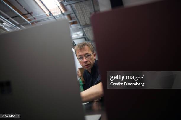 Amazon Ralf Groene 284 Microsoft Surface Laptop Photos & High Res Pictures - Getty Images