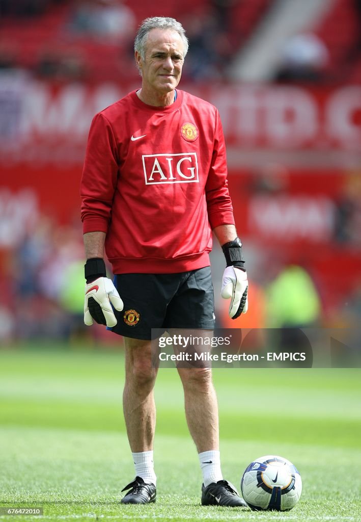 Soccer - Barclays Premier League - Manchester United v Tottenham Hotspur - Old Trafford