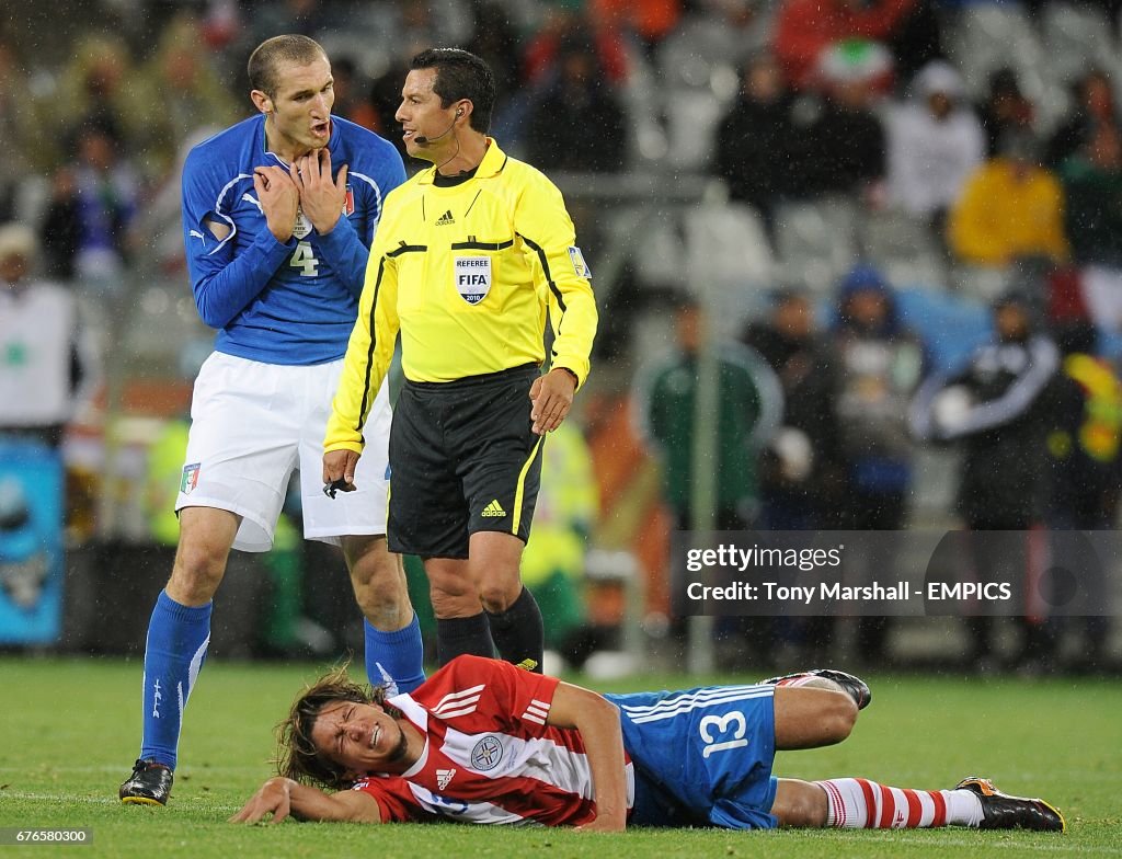 Soccer - 2010 FIFA World Cup South Africa - Group F - Italy v Paraguay - Green Point Stadium