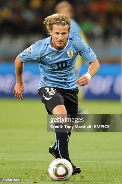 Forlan Number 1,775 Diego Forlan Photos Stock Photos, High-Res Pictures, and Images ...
