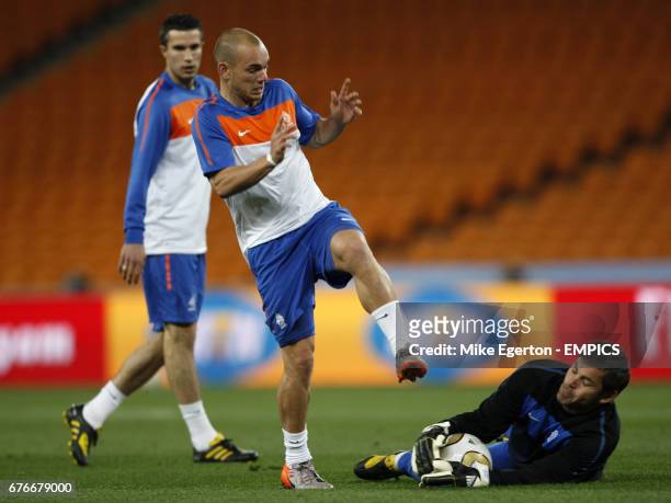 Netherlands' wESLEY sNEIJDER at todays training session at Soccer City