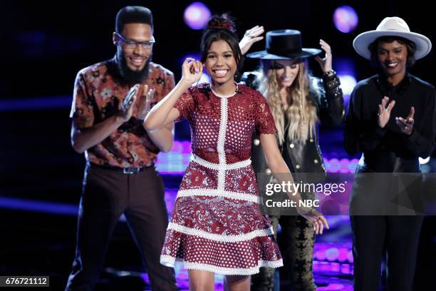 Live Top 11" Episode 1216B -- Pictured: TSoul, Aliyah Moulden, Stephanie Rice, Vanessa Ferguson --