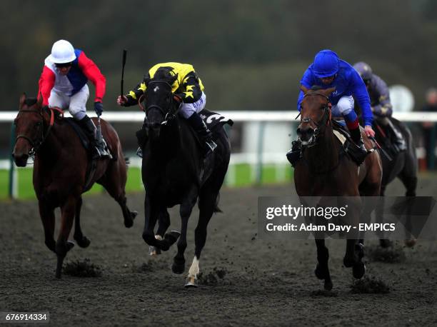 AspectofLove ridden by Frankie Dettori wins the E.B.F. Normandie Stud Fleur De Lys Fillies' Stakes