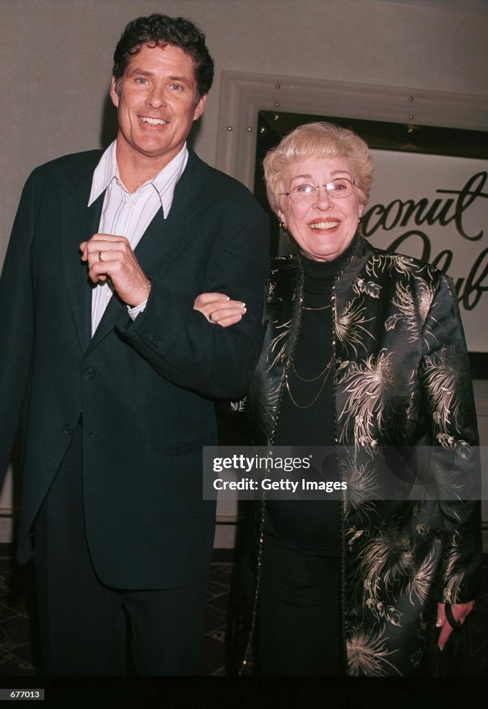 Polly Bergen Performs At Coconut Club