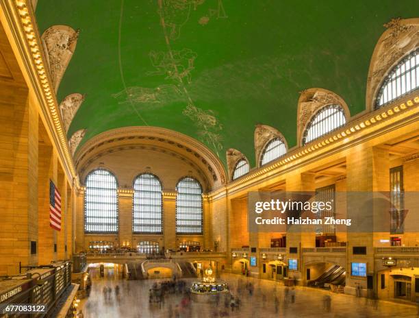 grand central station in new york - architecture new york interior furniture stock-fotos und bilder