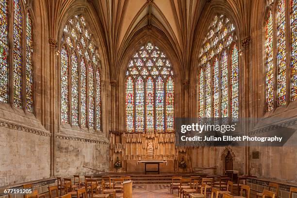 the lady chapel in wells cathedral. - lancet arch fotografías e imágenes de stock