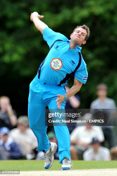 Derbyshire Falcons' Tom Poynton in bowling action