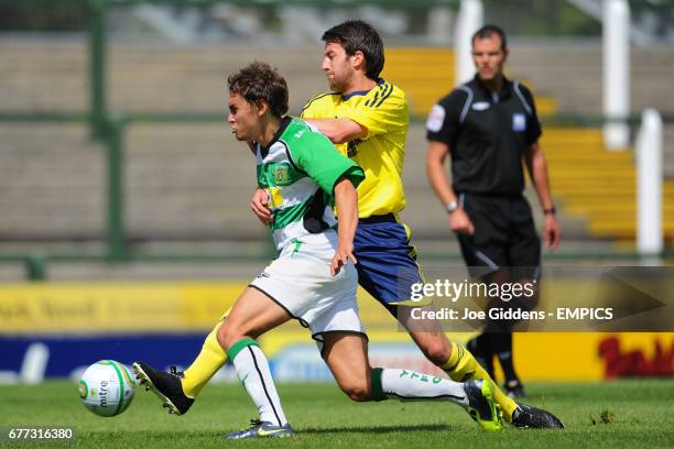 Yeovil Town's Ed Upson and Bristol City's Cole Skuse