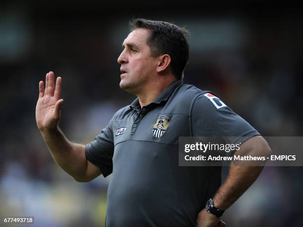 Notts County manager Martin Allen on the touchline