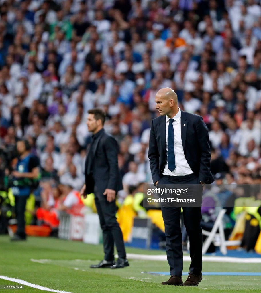 Real Madrid CF v Club Atletico de Madrid - UEFA Champions League Semi Final: First Leg