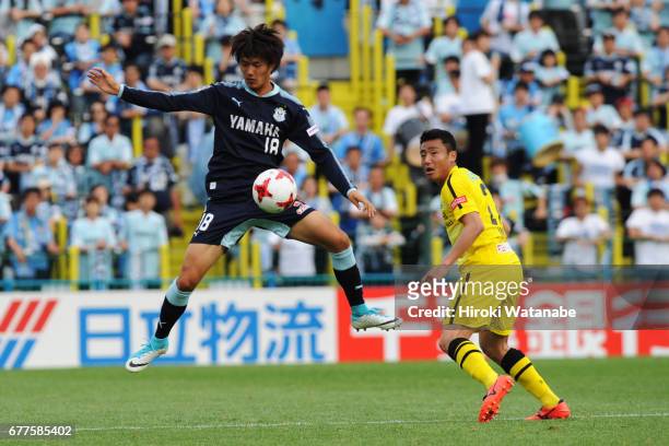 Koki Ogawa of Jubilo Iwata in action during the J.League Levain Cup Group A match between Kashiwa Reysol and Jubilo Iwata at Hitachi Kashiwa Soccer...