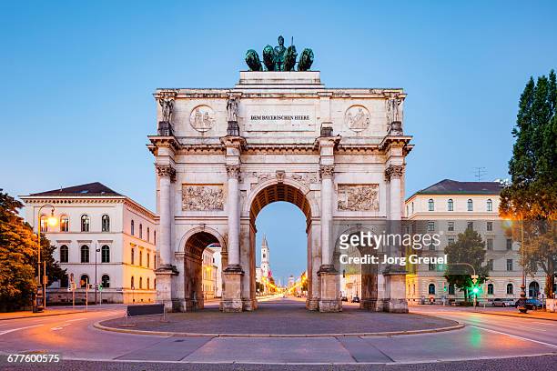 siegestor, munich - munich stock pictures, royalty-free photos & images