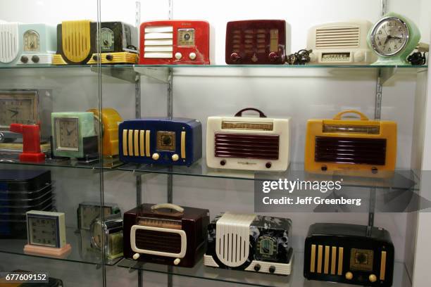 Antique Show Bakelite Art Deco radios and clocks.