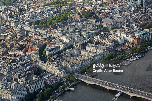 aerial view of the strand and waterloo bridge - the-strand-londen stockfoto's en -beelden