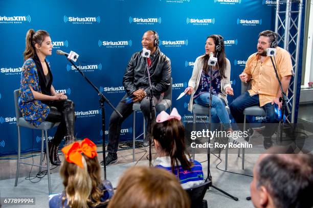 Singer Hailee Steinfeld with hosts Stanley T and Nicole Ryan and Ryan Sampson vistis SiriusXM Hits 1's 'The Morning Mash Up' at SiriusXM Studios on...