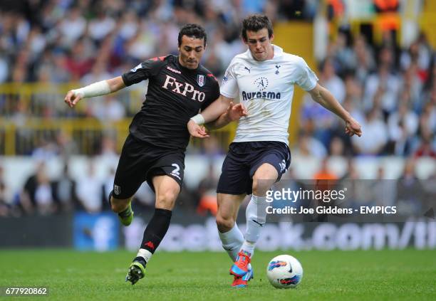 Tottenham Hotspur's Gareth Bale and Fulham's Stephen Kelly battle for the ball