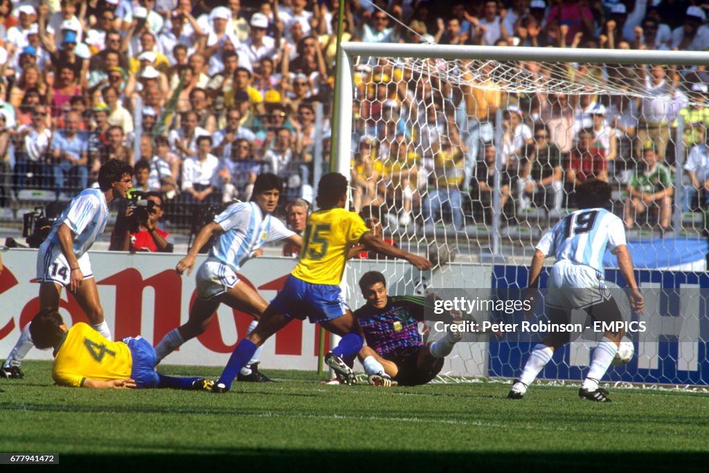 Soccer - FIFA World Cup Italia 90 - Second Round - Argentina v Brazil - Stadio Delle Alpi