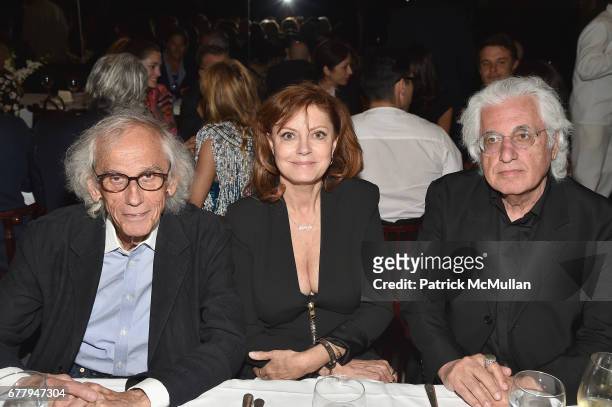Christo, Susan Sarandon, and Germano Celant attend Galerie Gmurzynska TEFAF NY dinner in honor of Christo honoring Alexandre de Betak on May 2, 2017...
