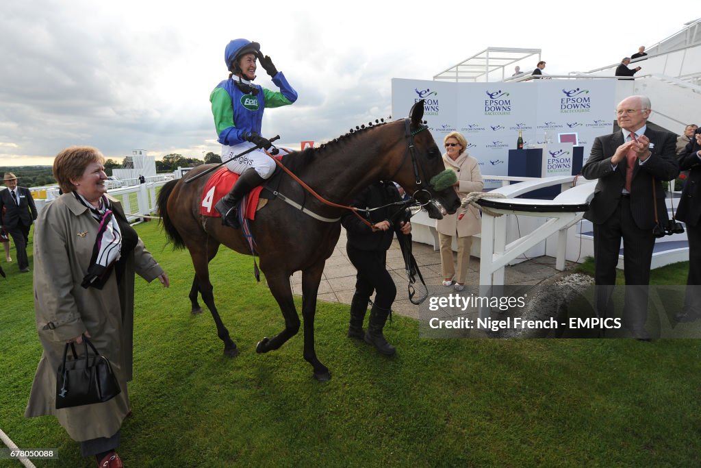 Horse Racing - Epsom Live! with Razorlight - Epsom Downs Racecourse