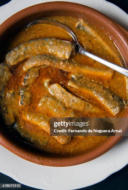 anguila a la cazuela - comida gourmet stock pictures, royalty-free photos & images