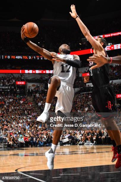 Jonathon Simmons of the San Antonio Spurs shoots the ball against the Houston Rockets during Game Two of the Western Conference Semifinals of the...