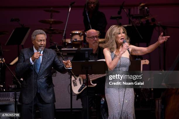 Billy Davis Jr. And Marilyn McCoo of The 5th Dimension perform during a tribute concert honoring Jimmy Webb at Carnegie Hall on May 3, 2017 in New...