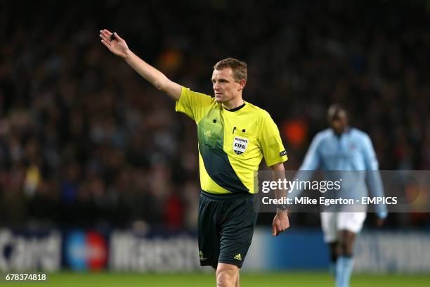 76 Peter Rasmussen (Referee) Stock Photos, High-Res Pictures, and ...
