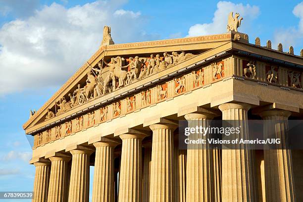 the parthenon, centennial park, nashville, tennessee - nashville parthenon stock pictures, royalty-free photos & images