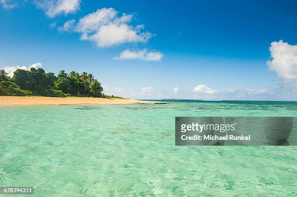 little island with a white sand beach in haapai, haapai islands, tonga, south pacific, pacific - haapai islands ストックフォトと画像