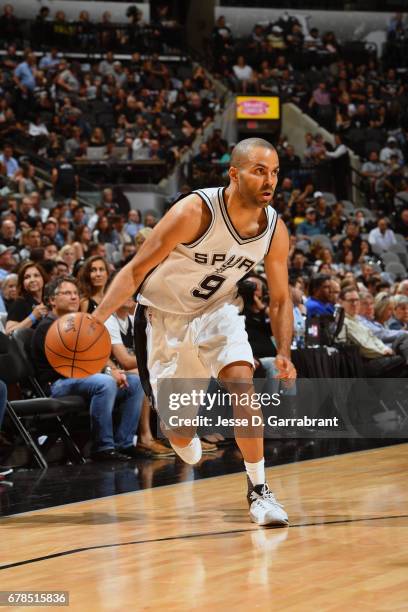 Tony Parker of the San Antonio Spurs handles the ball against the Houston Rockets during Game Two of the Western Conference Semifinals of the 2017...