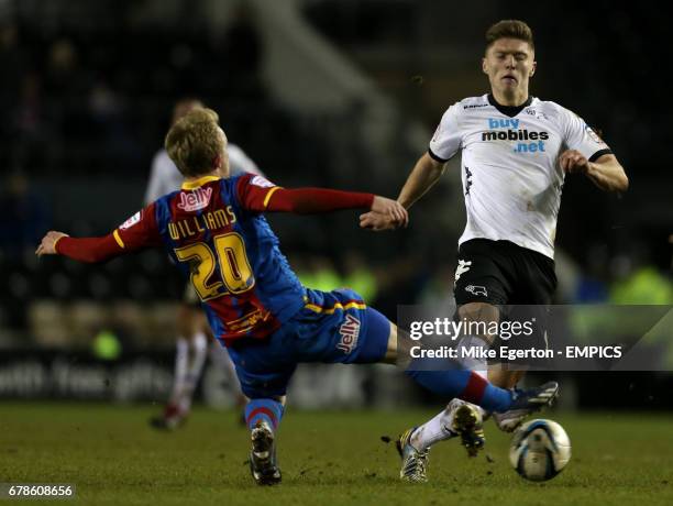 Derby County's Jeff Hendrick and Crystal Palace's Jonathan Williams