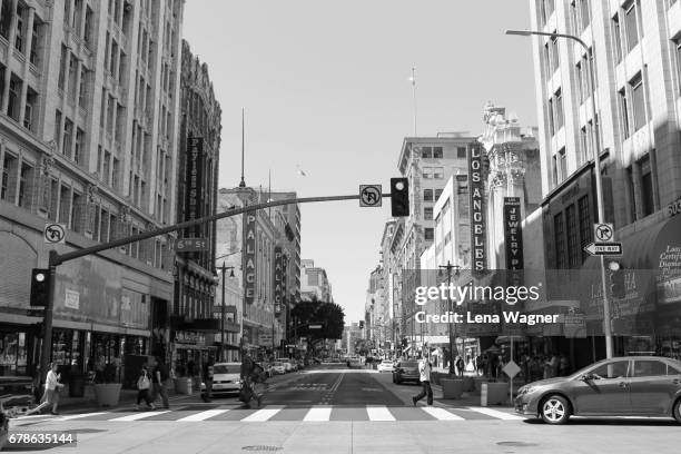 street in downtown los angeles - los angeles theater stock pictures, royalty-free photos & images