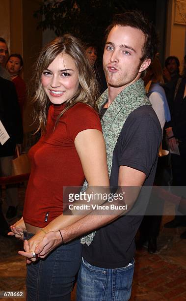 Actors Samaire Armstrong and Aaron Paul attend the premiere of the film "Shallow Hal" November 1, 2001 in Los Angeles, CA.