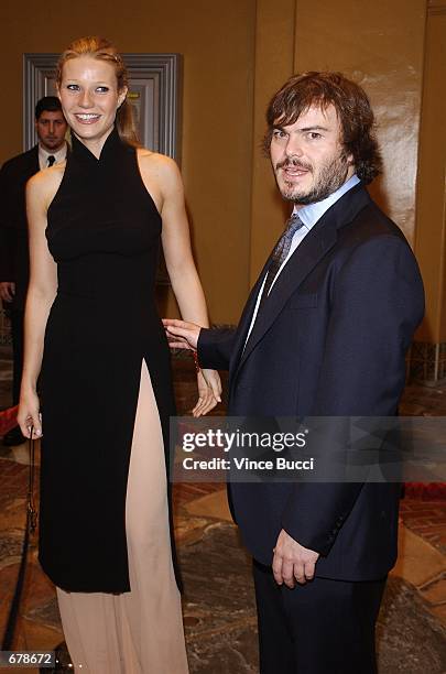 Actors Gwyneth Paltrow and Jack Black attend the premiere of the film "Shallow Hal" November 1, 2001 in Los Angeles, CA.