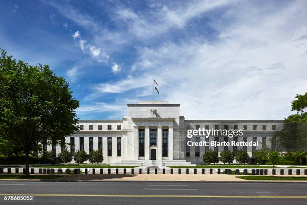 marriner s. eccles federal reserve board building - monetair-beleid stockfoto's en -beelden