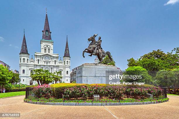 jackson square and st louis cathedral - st louis cathedral new orleans 個照片及圖片檔