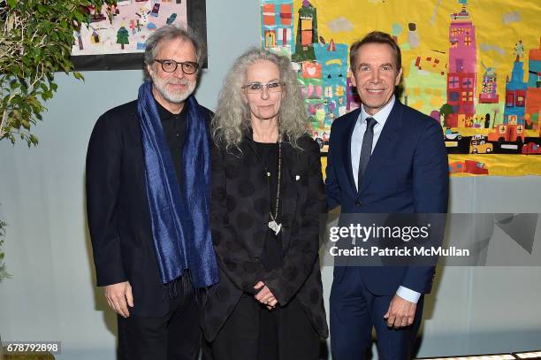 Clifford Ross, Kiki Smith and Jeff Koons attend the Studio in a School 40th Anniversary Gala at Seagram Building Plaza on May 3, 2017 in New York...