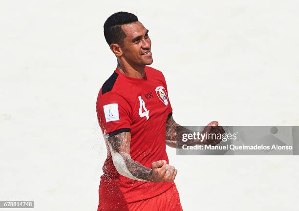 Heimanu Taiarui of Tahiti celebrates after scoring during the FIFA Beach Soccer World Cup Bahamas 2017 quarter final match between Paraguay and...